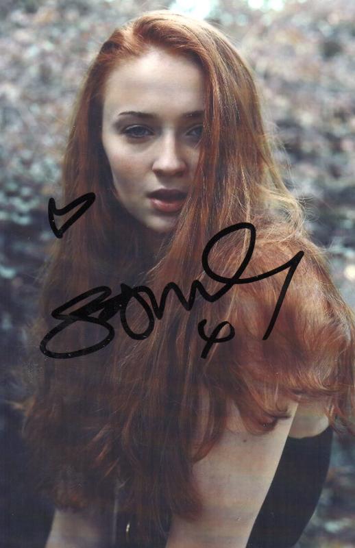 Sophie Turner Autograph081.jpg